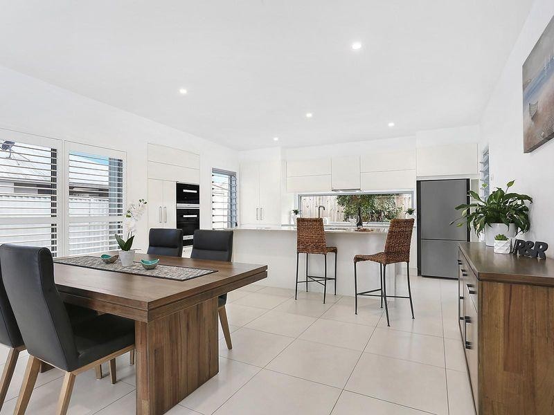 7 Creek View Place, Pelican Waters QLD 4551