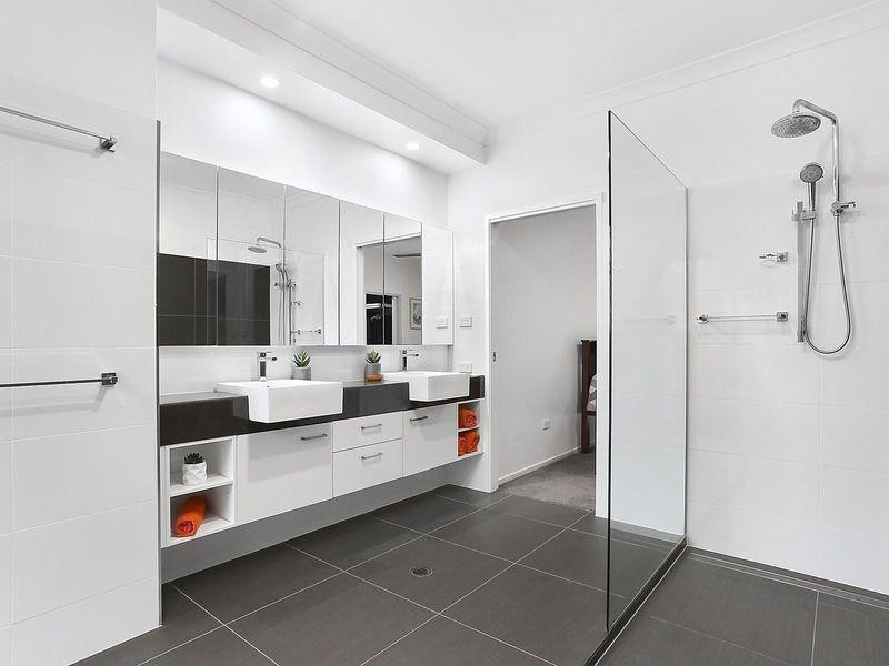 7 Creek View Place, Pelican Waters QLD 4551