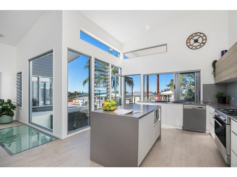 9 Dicky Beach Close, Dicky Beach QLD 4551