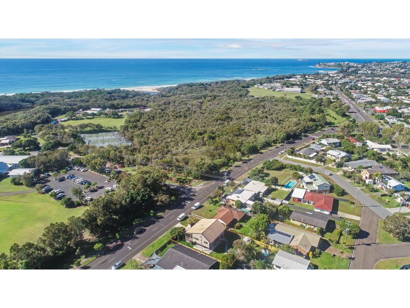 57 Currimundi Road, Currimundi QLD 4551