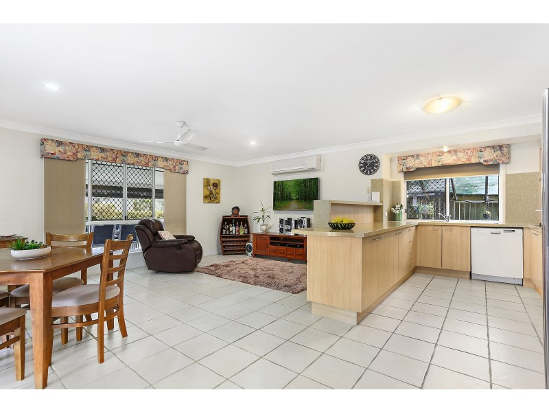 30 Bellevue Drive, Little Mountain QLD 4551