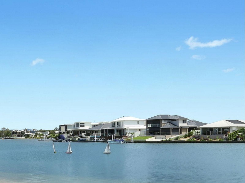 67 Bellanboe Circuit, Pelican Waters QLD 4551