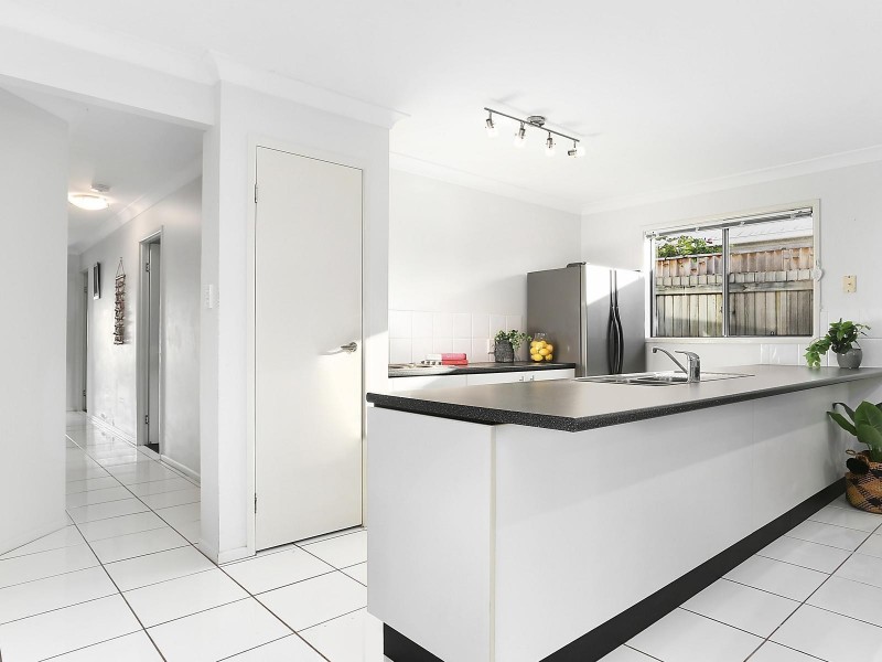 16 White Cedar Drive, Meridan Plains QLD 4551