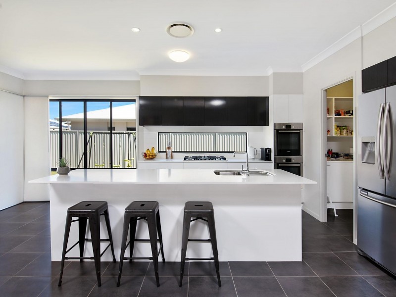 12 Sylvie Street, Pelican Waters QLD 4551