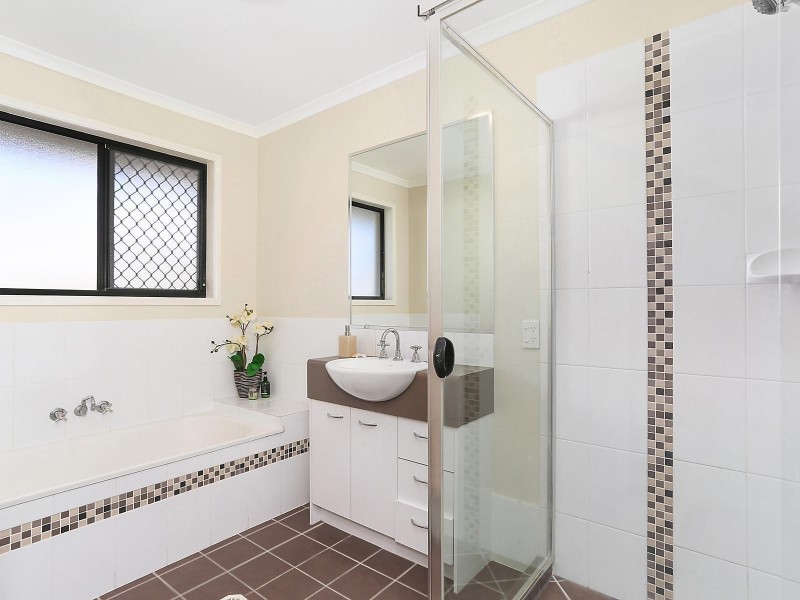 9 Kamala Place, Meridan Plains QLD 4551