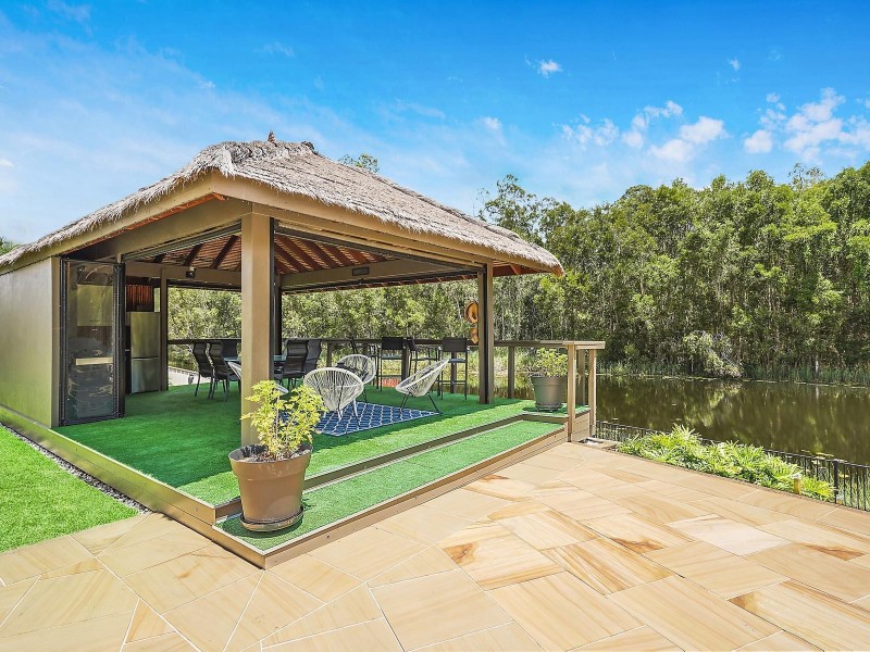 16 Campbellville Circuit, Pelican Waters QLD 4551