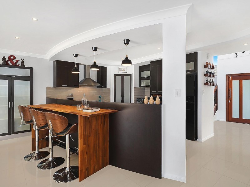 16 Campbellville Circuit, Pelican Waters QLD 4551