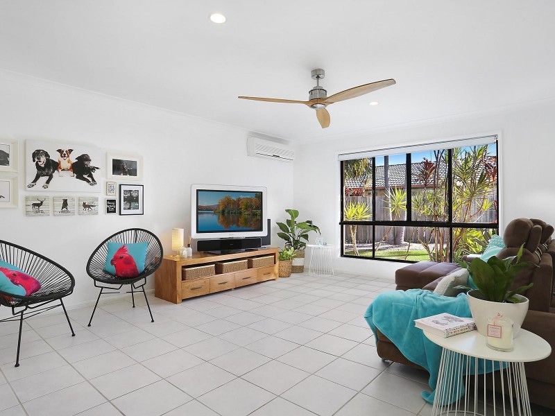 2 Scowcroft Place, Currimundi QLD 4551