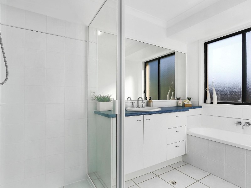 2 Scowcroft Place, Currimundi QLD 4551