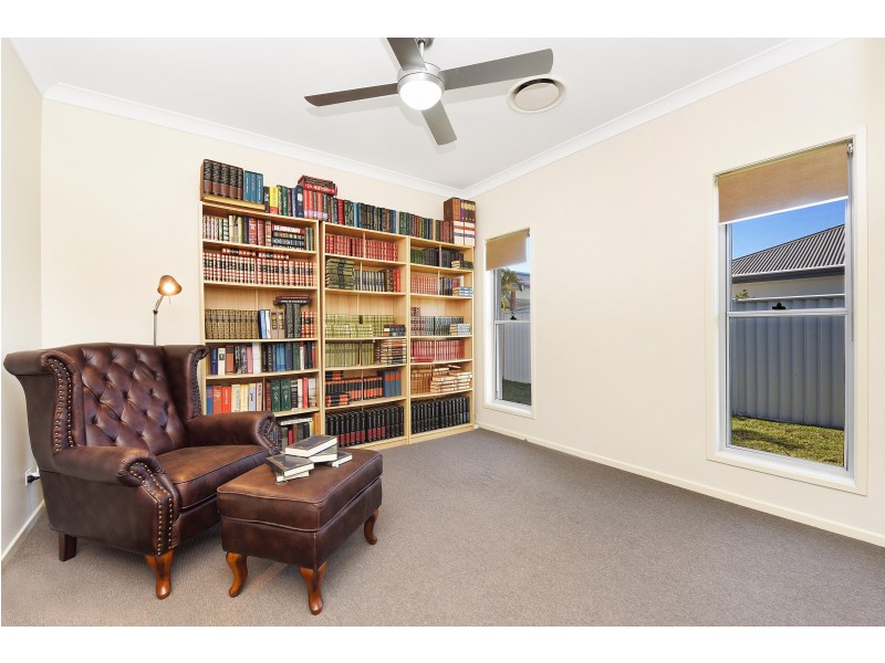 2 Stephen Burton Way, Pelican Waters QLD 4551