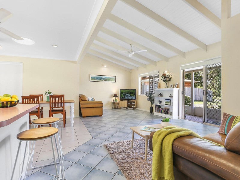 10 Flamingo Street, Little Mountain QLD 4551