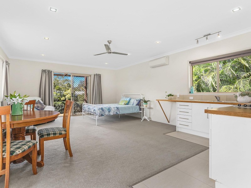 10 Flamingo Street, Little Mountain QLD 4551