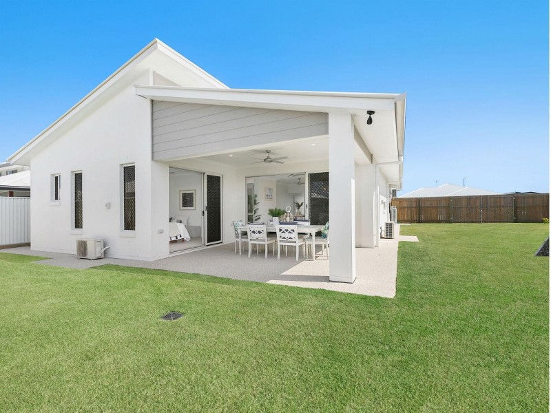 37 Wishart Crescent, Caloundra West QLD 4551