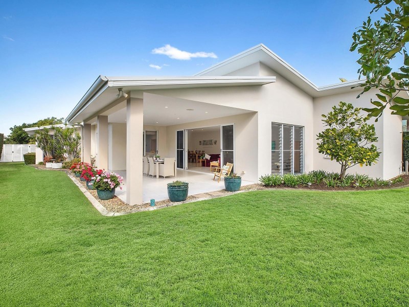 6 Jersey Place, Kawana Island QLD 4575