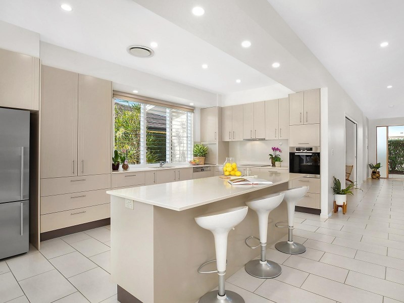 6 Jersey Place, Kawana Island QLD 4575