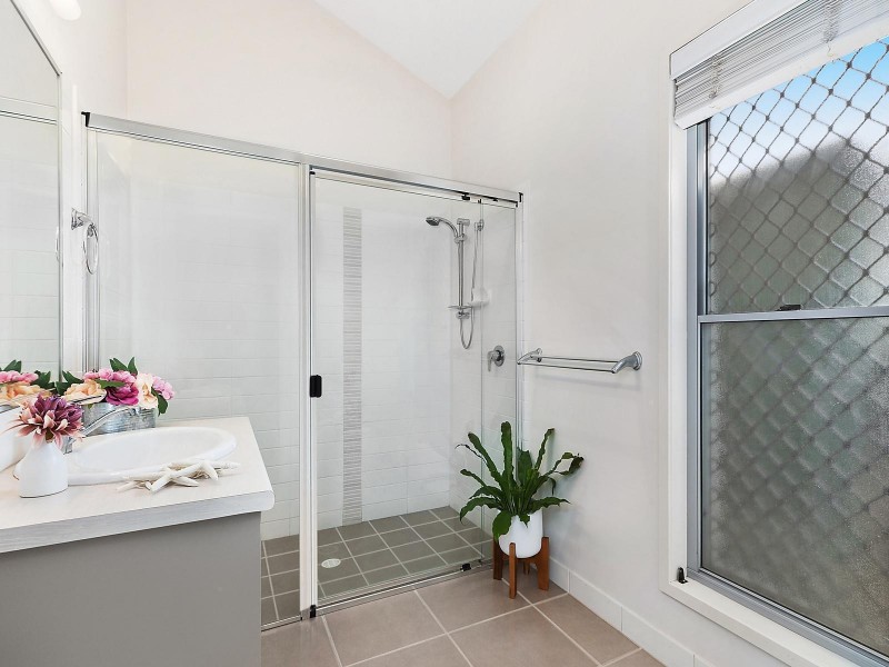 96/239 Kawana Way, Kawana Island QLD 4575