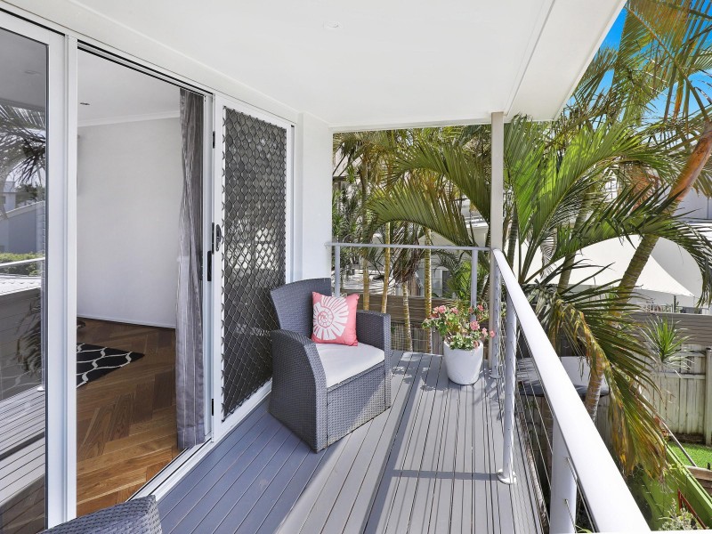 21 Barbuda Circuit, Kawana Island QLD 4575