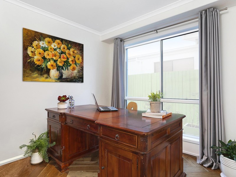 21 Barbuda Circuit, Kawana Island QLD 4575