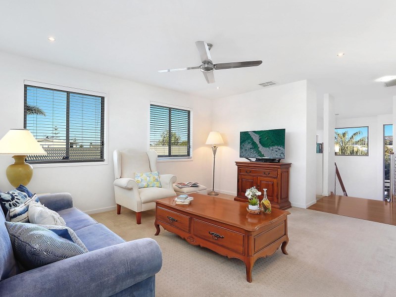 15 Cocos Court, Kawana Island QLD 4575