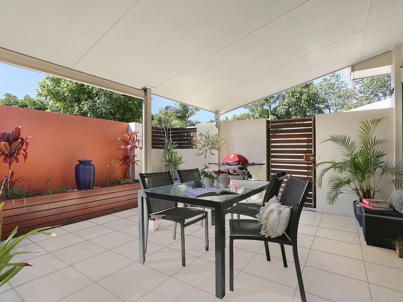 127/2 Grand Parade, Kawana Island QLD 4575