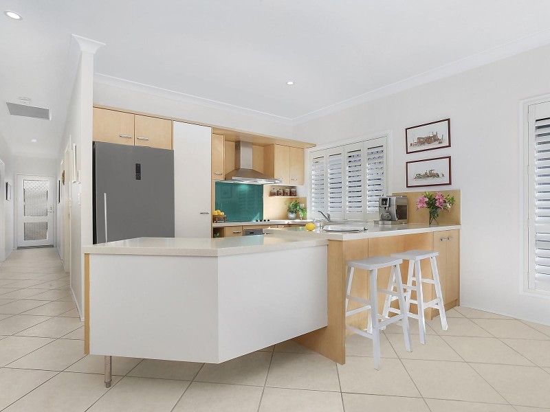 127/2 Grand Parade, Kawana Island QLD 4575