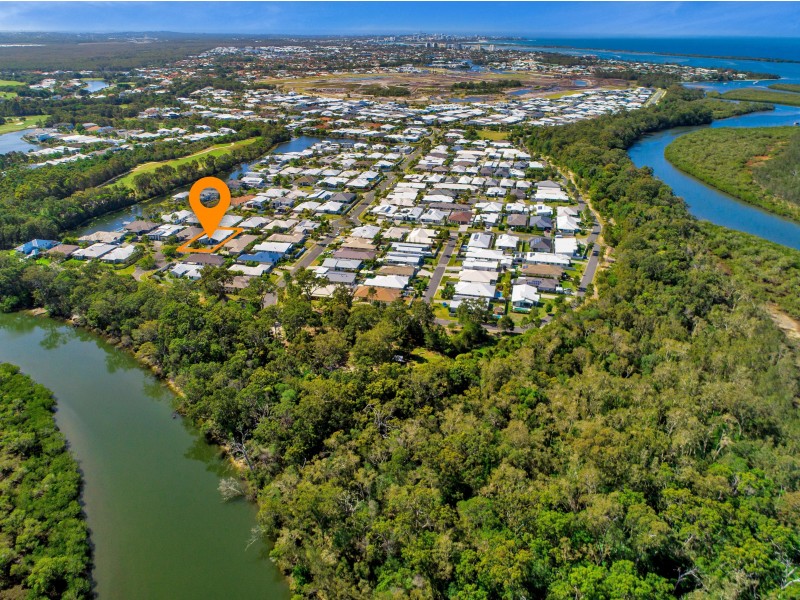 8 Creek View Place, Pelican Waters QLD 4551