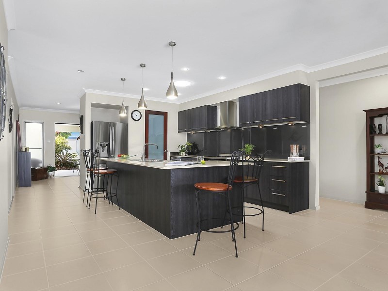 14 Headland Drive, Birtinya QLD 4575