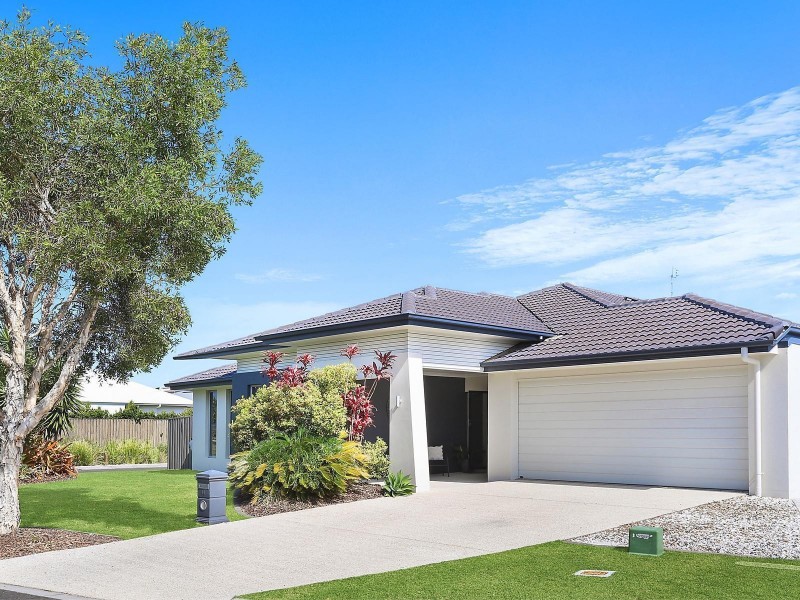 14 Headland Drive, Birtinya QLD 4575