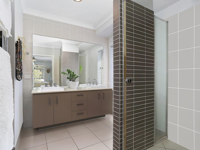 10 Saint Pauls Avenue, Pelican Waters QLD 4551