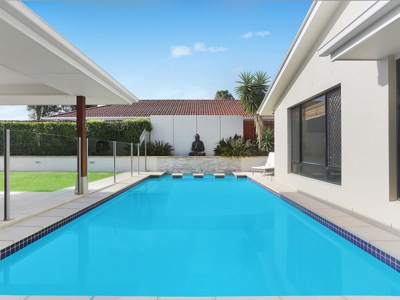 6 Burrajum Place, Caloundra West QLD 4551