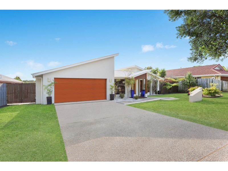 6 Burrajum Place, Caloundra West QLD 4551
