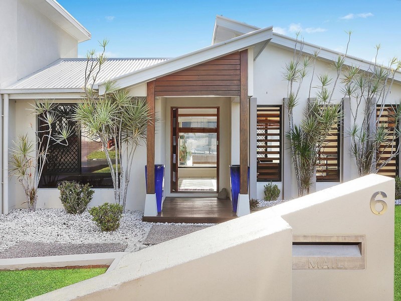 6 Burrajum Place, Caloundra West QLD 4551