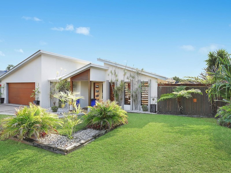 6 Burrajum Place, Caloundra West QLD 4551