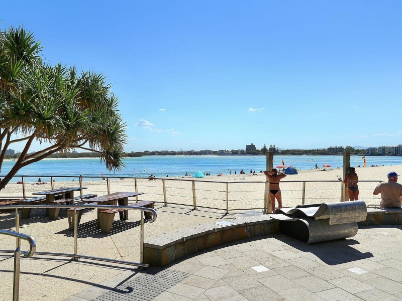 6 Burrajum Place, Caloundra West QLD 4551