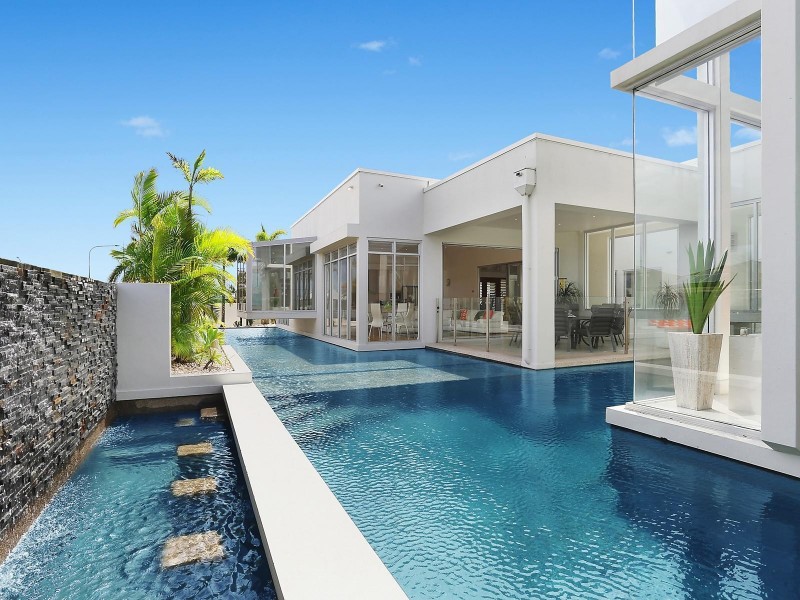 2 Hartley Crescent, Pelican Waters QLD 4551