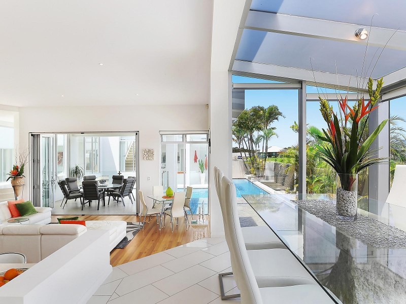 2 Hartley Crescent, Pelican Waters QLD 4551