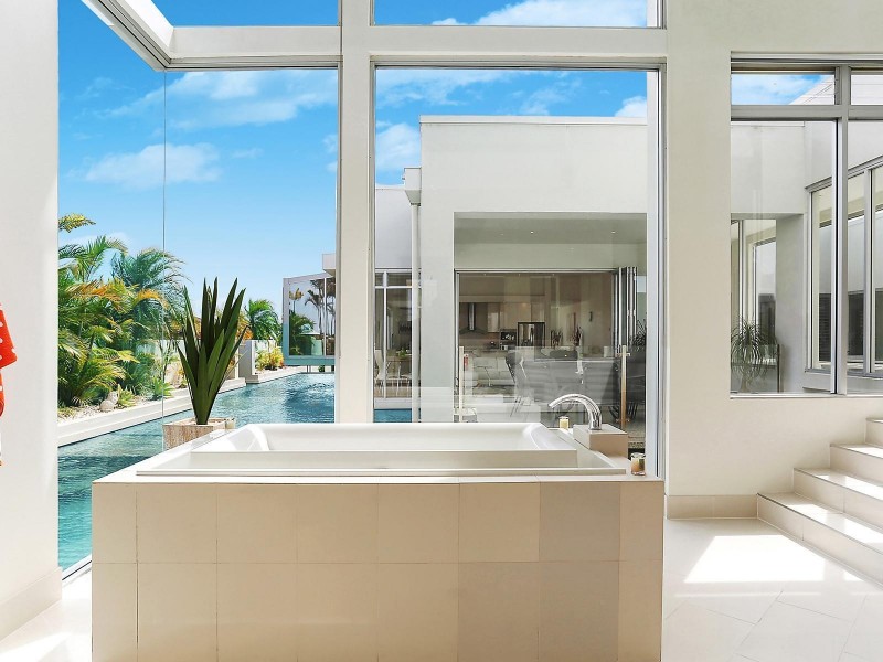 2 Hartley Crescent, Pelican Waters QLD 4551
