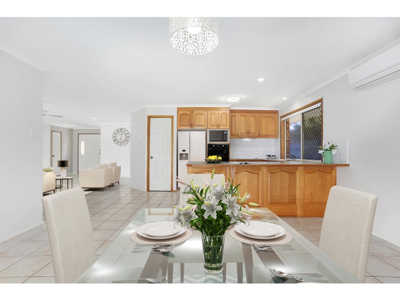 15 Bottlebrush Place, Little Mountain QLD 4551