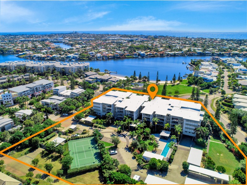 26/4 Grand Parade, Kawana Island QLD 4575