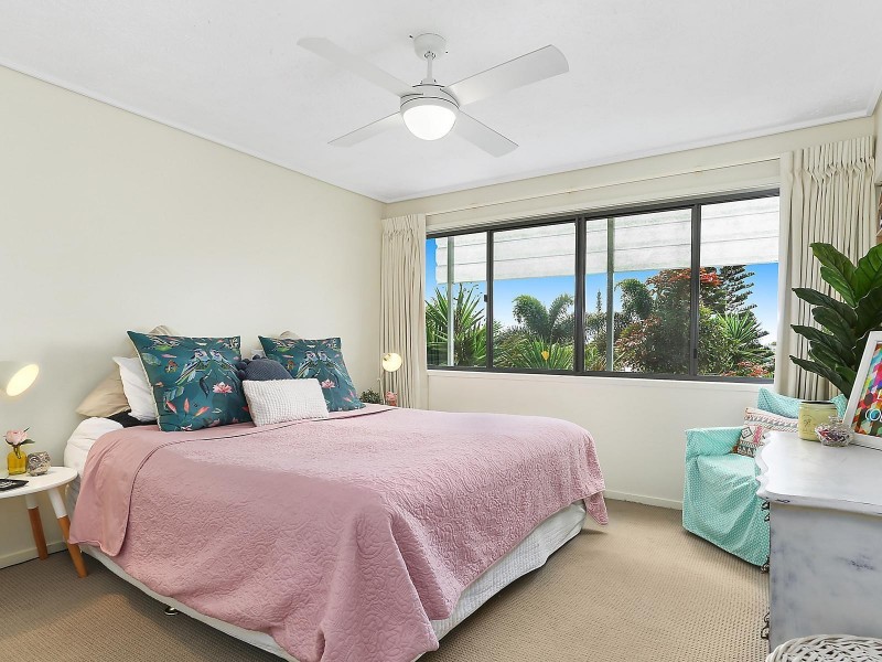 26/4 Grand Parade, Kawana Island QLD 4575
