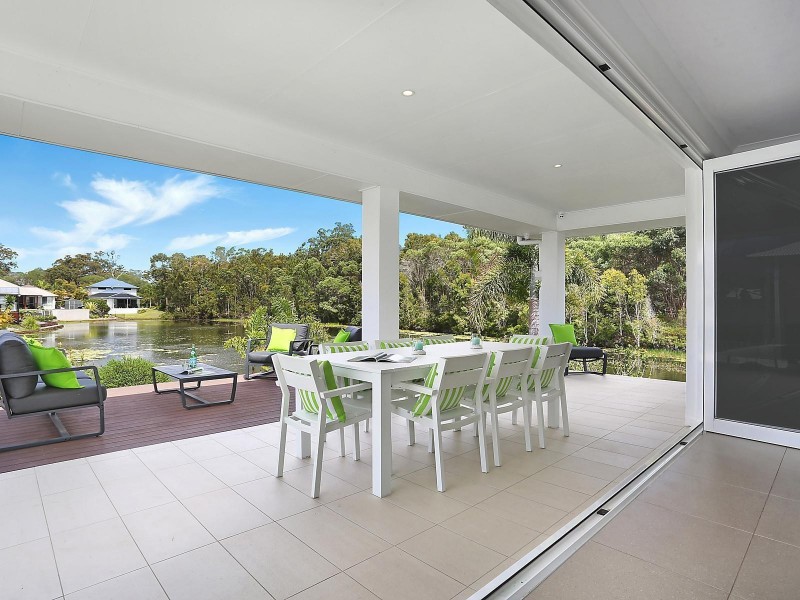 12 Stephen Burton Way, Pelican Waters QLD 4551