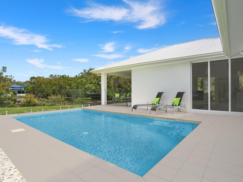 12 Stephen Burton Way, Pelican Waters QLD 4551