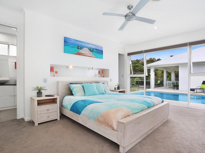 12 Stephen Burton Way, Pelican Waters QLD 4551
