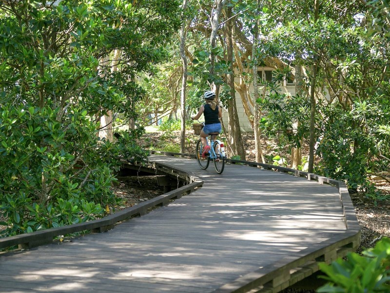 12 Stephen Burton Way, Pelican Waters QLD 4551