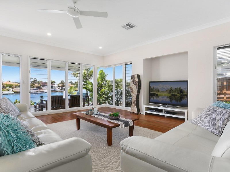 5 Tripcony Court, Pelican Waters QLD 4551