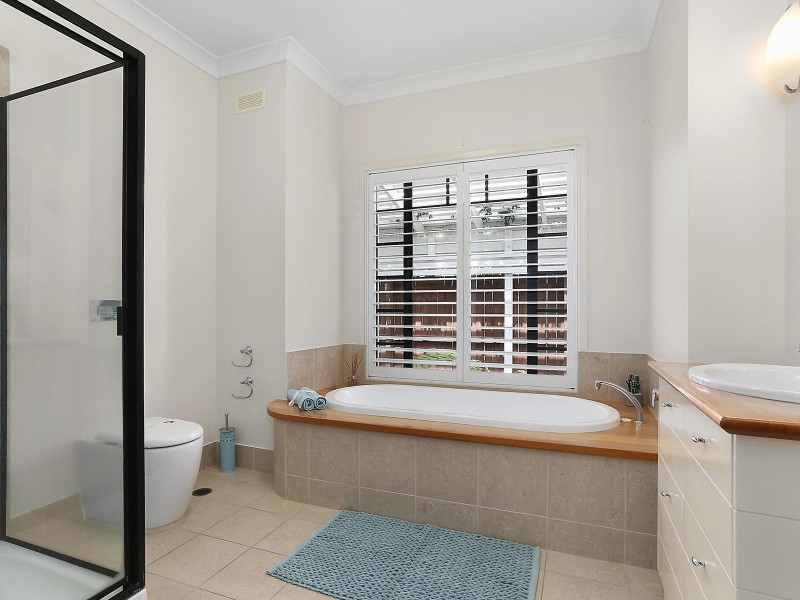 5 Tripcony Court, Pelican Waters QLD 4551