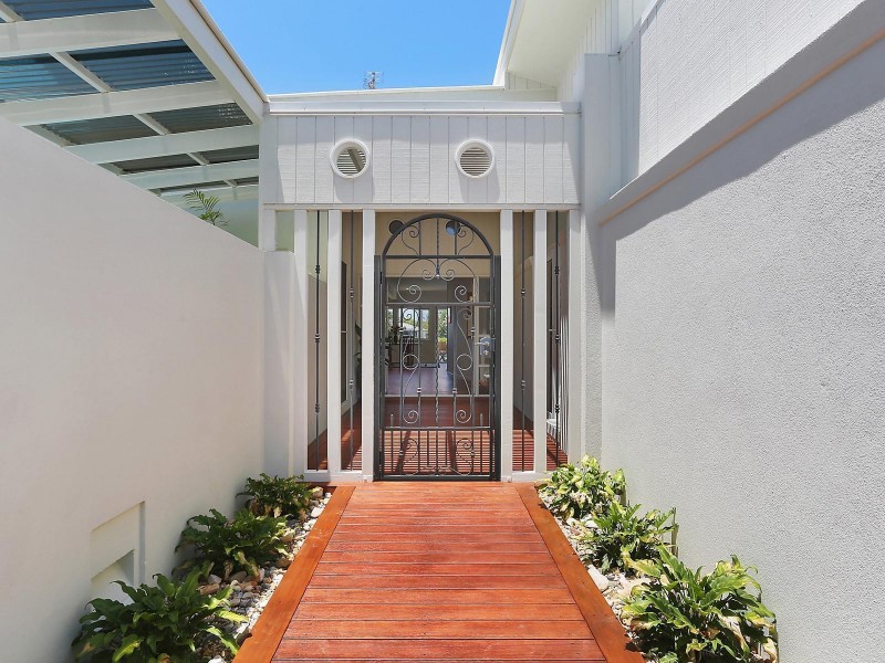 5 Tripcony Court, Pelican Waters QLD 4551