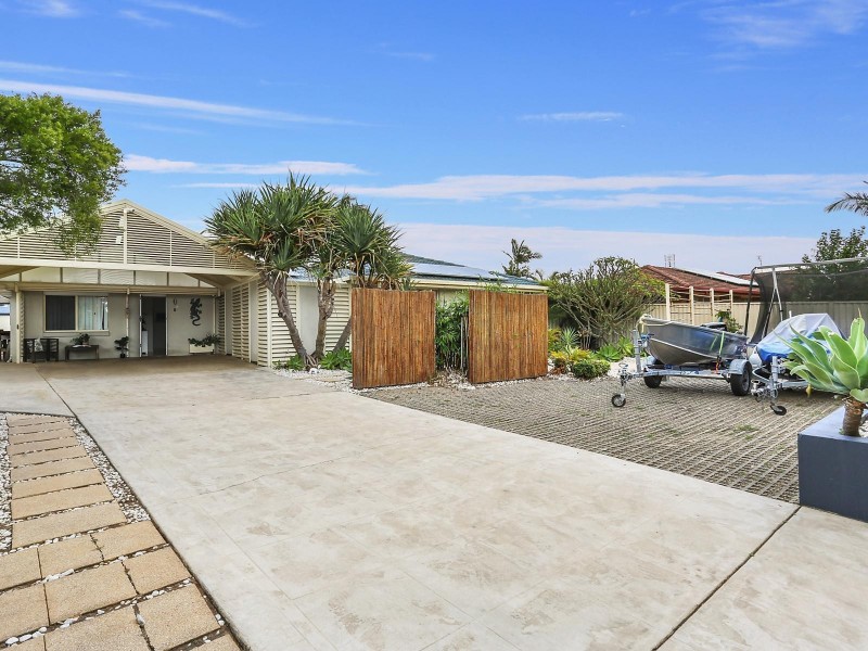 8 Regatta Boulevard, Wurtulla QLD 4575