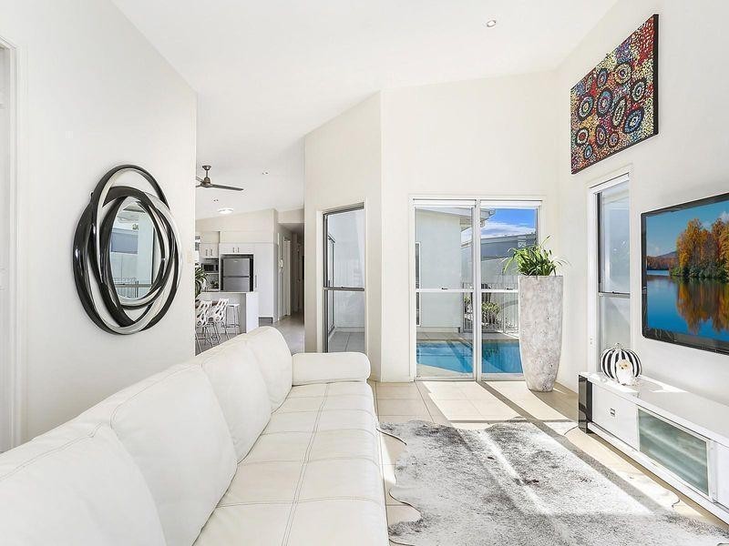 20 Tortola Place, Kawana Island QLD 4575