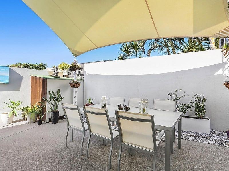 20 Tortola Place, Kawana Island QLD 4575